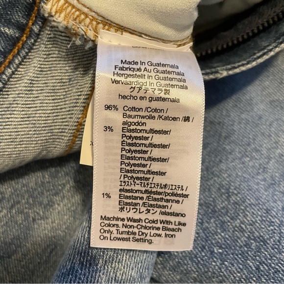 NWT Madewell Jeans The Girljean in Berryton Wash: Distressed Edition - Picture 8 of 16